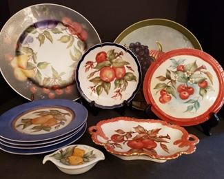 https://ctbids.com/#!/description/share/719432 Collection of plates with fruit design. 
Plate stands not included 