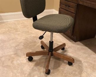 Desk chair on oak base