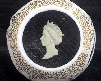 Queen Elizabeth II Baccarat Crystal Sulphide Paperweight