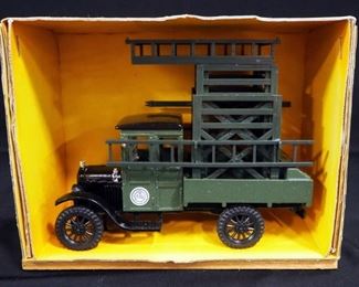 1927 Ford Model TT Cherry Picker-Construction Truck 1:25 Scale Diecast, In Box