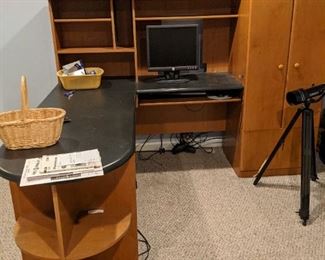 $40 L-shaped desk