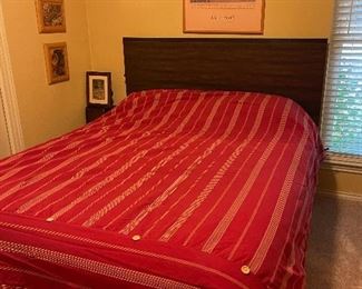 New queen coaster bed