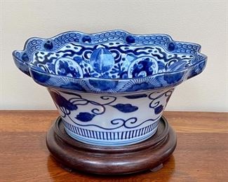 Item 229:  Decorative Asian Vase with Fluted edge on stand: $95