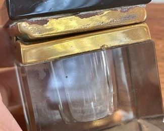 detail - please not discoloration to the metal