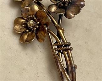 Item 326:  10K Antique Pin: $145