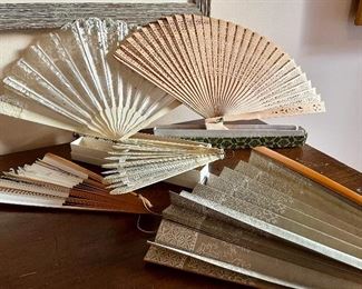 Item 260:  Lot of assorted fans:  $26