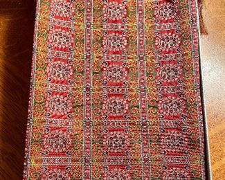 Item 299:  "Shokko" scarf NIB:  $22