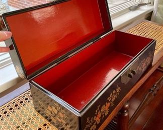 detail - red interior