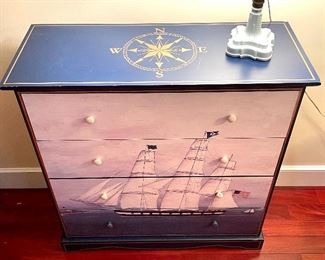 detail - compass top detail