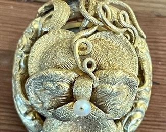 Item 332:  Gorgeous 18K Antique Locket: $1145