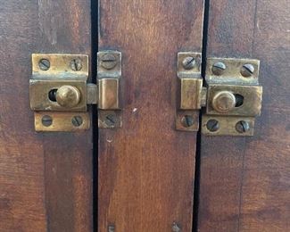 detail - heavy brass hardware