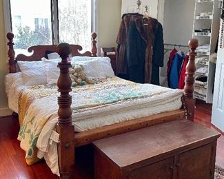 Item 481:  Antique Double Cannon Ball Bed: $300