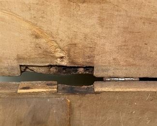 detail - issue with hinge