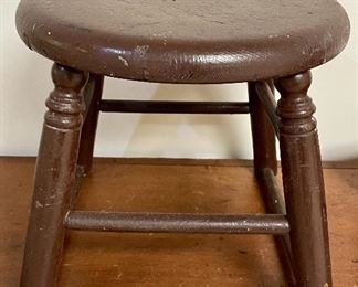 Item 505:  Small vintage stool: $14