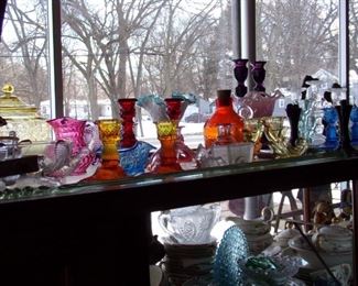 FENTON, CAMBRIDGE AND MISC GLASSWARE.