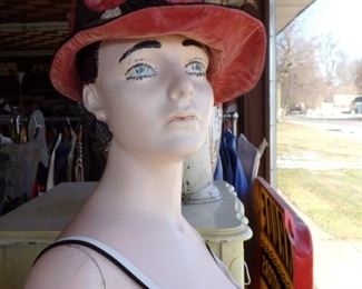 1920/30S MANNEQUINN.