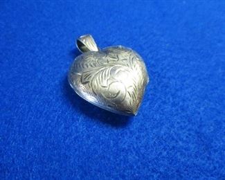 STERLING HEART LOCKET