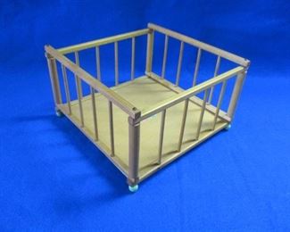 STROMBECKER DOLL PLAYPEN