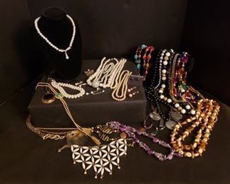 https://ctbids.com/#!/description/share/721060 Large jewelry collection of mostly necklaces. Be sure to look closely so you don't miss anything!