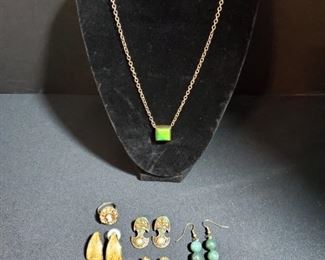 https://ctbids.com/#!/description/share/721131 Barse 18" sterling silver 925 necklace with green stone and matching earrings weighing 1/2oz. Back of one green earring has broken off but is included. Beautiful cameos and earth tone jewelry also included. Authenticity of remaining stones and metals unknown.