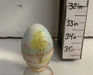 Fenton Pearlized glossy Egg Signed #2000/2500