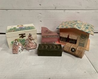 Musical Boxes & Figurines