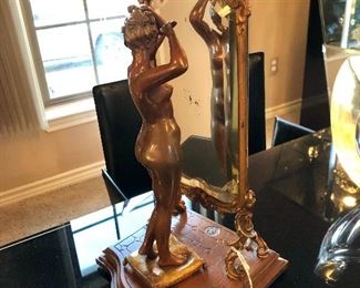 The mirror is even beveled.