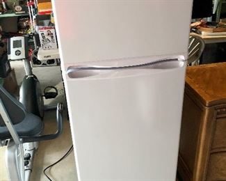 MISSOO approx 1 month old small refrigerator.