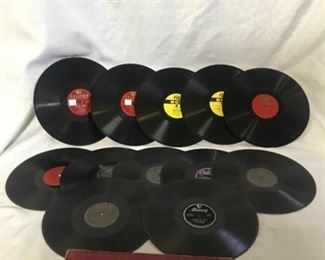78 RPM records. There are a dozen. All look to be in good shape.