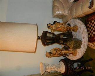 lamp/statues