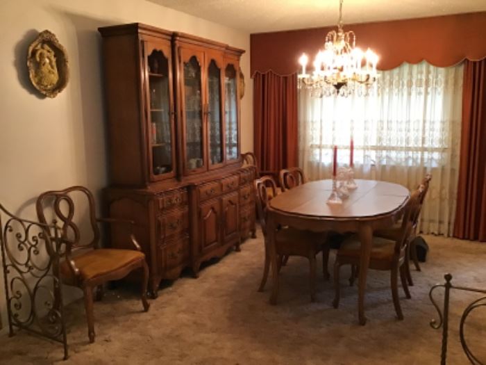 Dining Room Set 