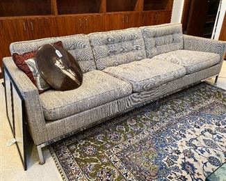 Knoll sofa & Delft porcelain wall plate