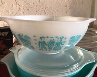 Vintage Pyrex Amish Print