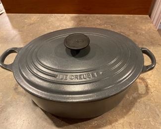 Le Creuset lidded essential pot