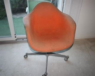 $75. Herman Miller swivel desk chair. Needs work.
