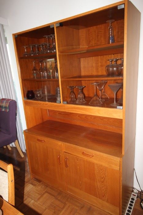 $300. Breakfront/hutch.