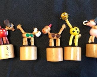 Antique Fomlet Wood Finger Puppets