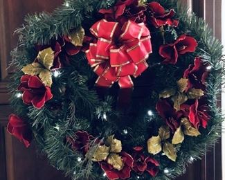 CHRISTMAS WREATH - BATTERY OPERATED