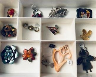 RHINESTONE SHOE CLIPS & PINS