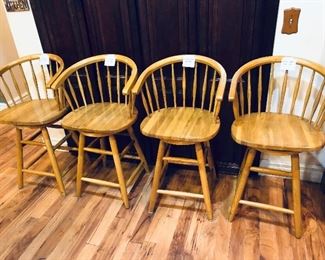 4 COUNTER HEIGHT BAR STOOLS