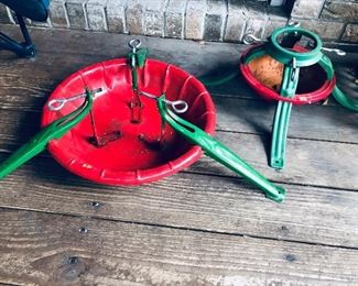 CHRISTMAS TREE STANDS