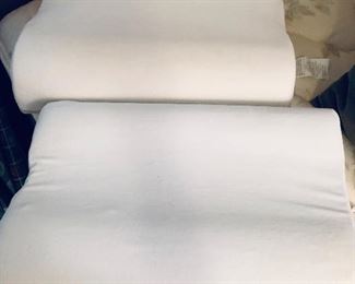 MEMORY FOAM PILLOWS