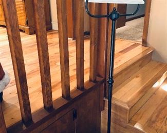 FLOOR LAMP