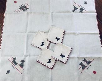 SCOTTY CARD TABLECLOTH W/ 4 NAPKINS