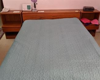 Full platform bed