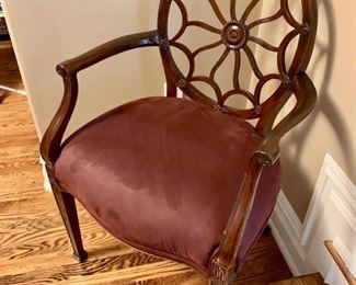 151. Spider Back Accent Chair (23" x 21" x 38")