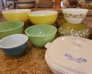 Vintage Pyrex, Fire King, Corning ware, etc...