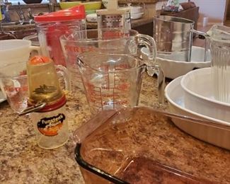 Lots of cook and bakeware