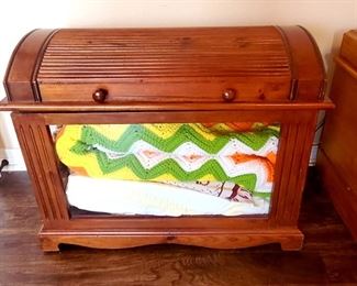 Beautiful quilt display trunk/chest