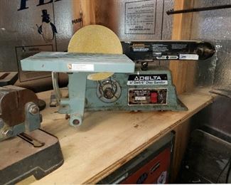 SEVERAL DELTA WOODWORKING TOOLS